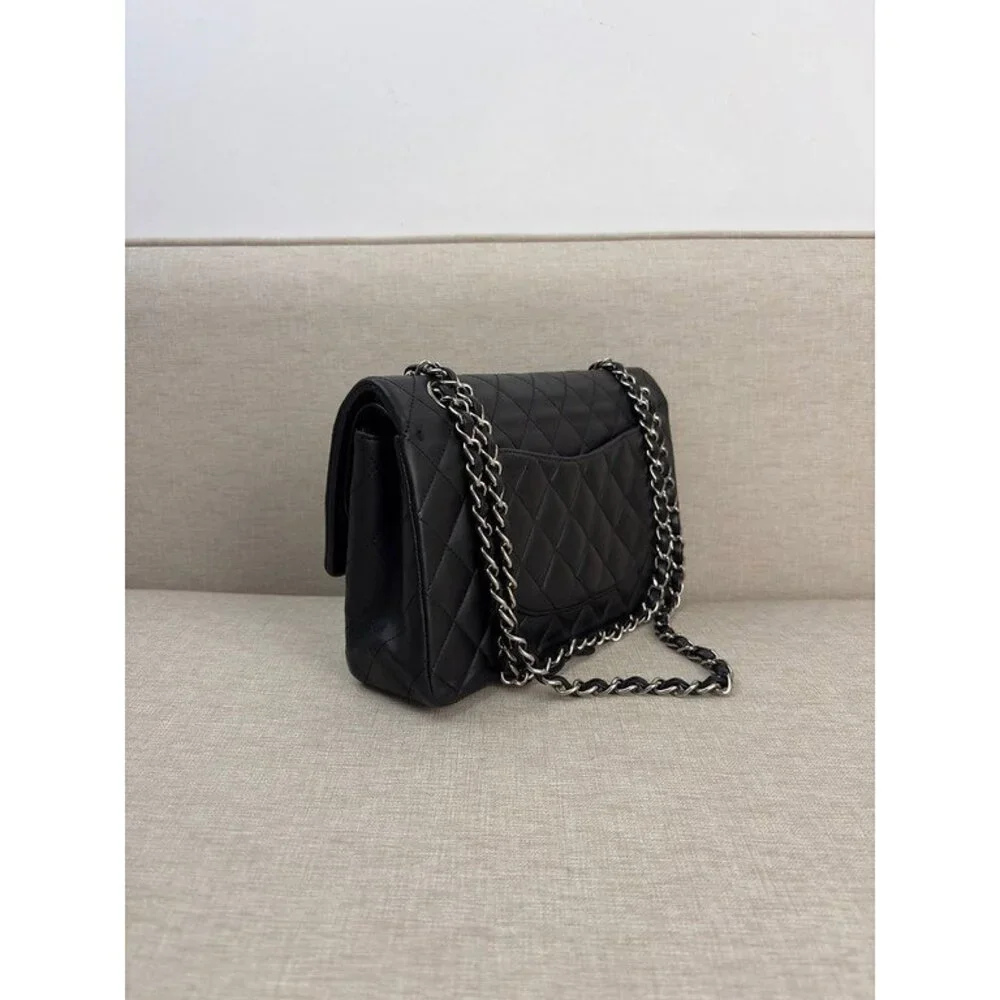 CHANEL Black Lambskin Classic Flap Medium SHW